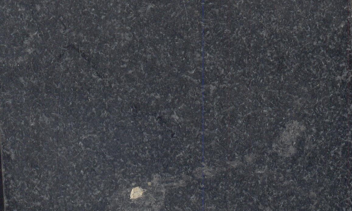 Negro Absoluto Oriental M902 