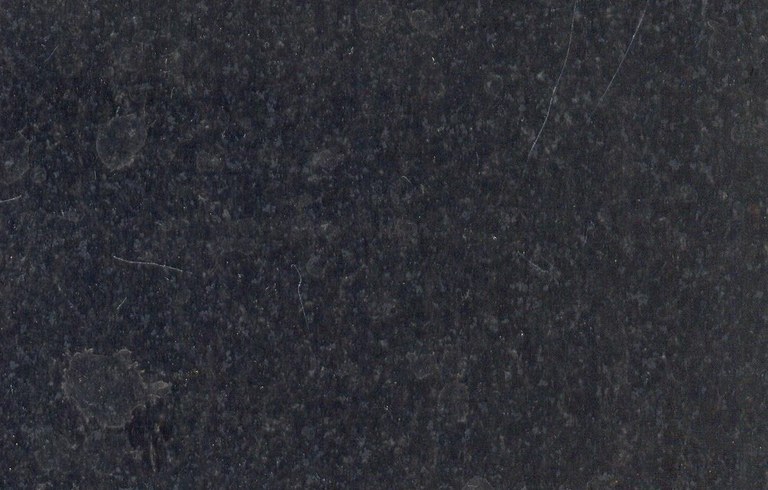 Schwarzer Eda Granit M900 