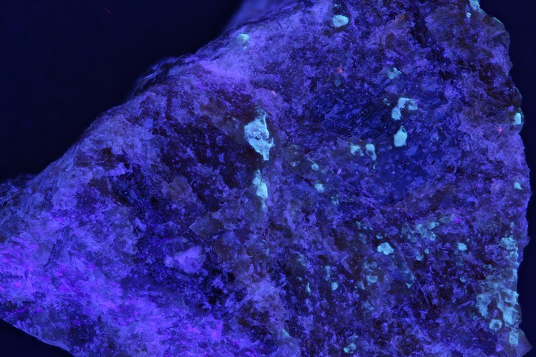 Turneaureite RU 7-2181 ZS PMax UV.jpg